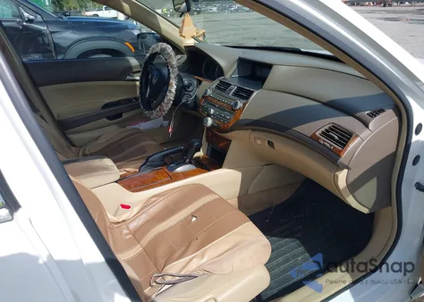 2009 Honda Accord 2.4 Lx-P z USA, uszkodzony, nr VIN 1HGCP26469A041353